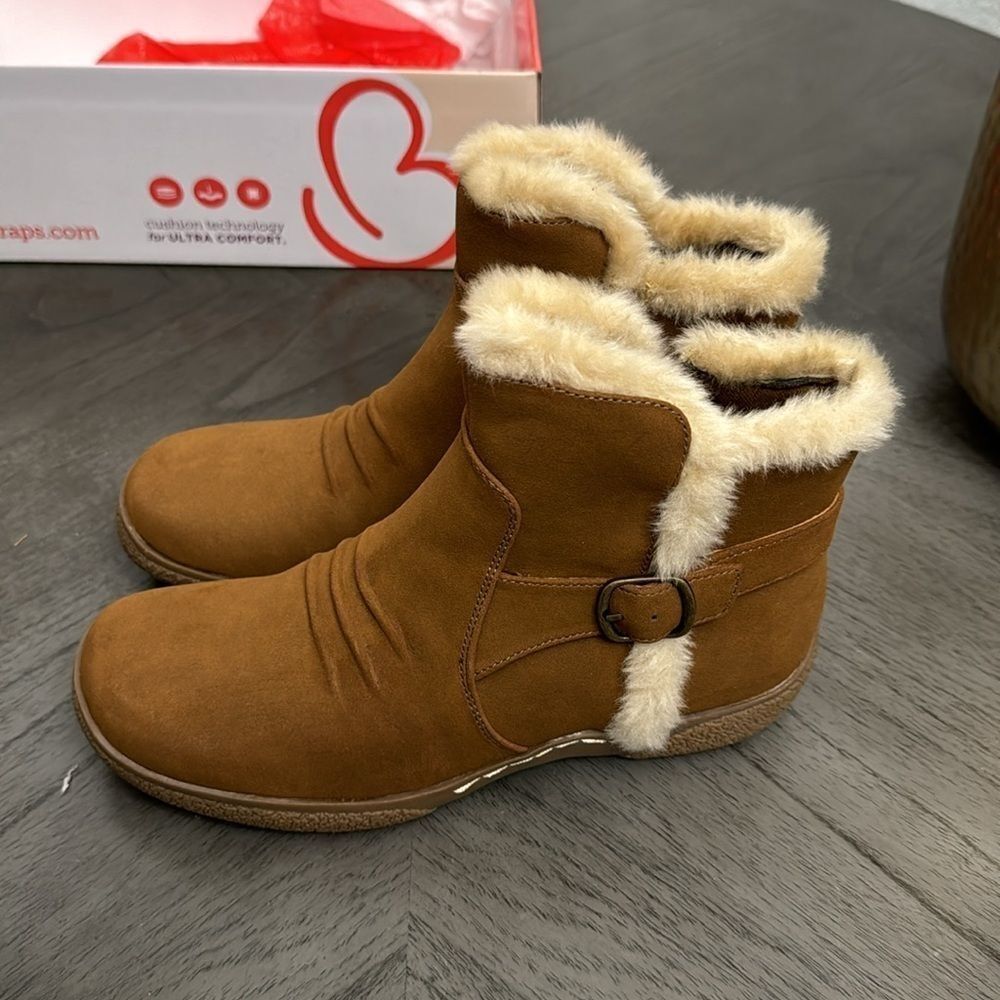 BARETRAPS WOMEN'S LYNA BOOTS - Picture 6 of 6